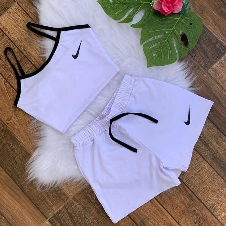 خرید ست باشگاهی دخترانه نیم تنه و شورتک اسپرت Nike - سیلین سکرت